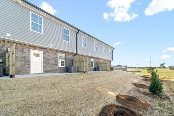 $1,549 | 2186 Peachers Mill Road, Unit B6, Clarksville, TN 37042