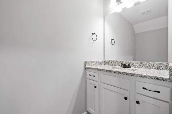 $1,549 | 2186 Peachers Mill Road, Unit B6, Clarksville, TN 37042