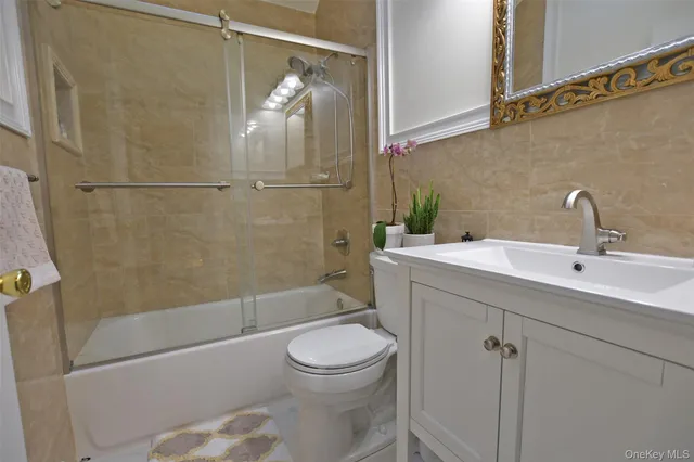 $849,999 | 64 Glen Road, Baiting Hollow, NY 11933