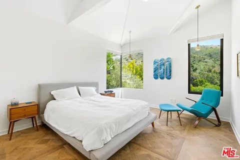 $5,395,000 | 28222 Via Acero, Malibu, CA 90265