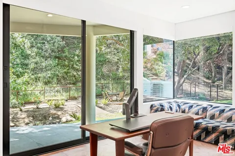 $5,395,000 | 28222 Via Acero, Malibu, CA 90265