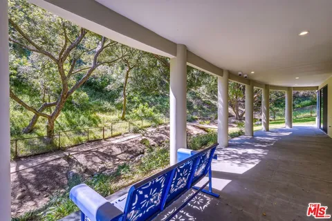 $5,395,000 | 28222 Via Acero, Malibu, CA 90265