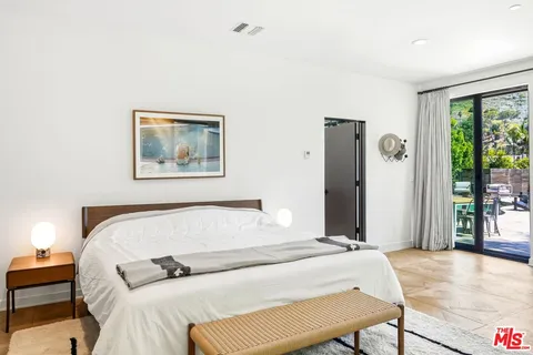 $5,395,000 | 28222 Via Acero, Malibu, CA 90265