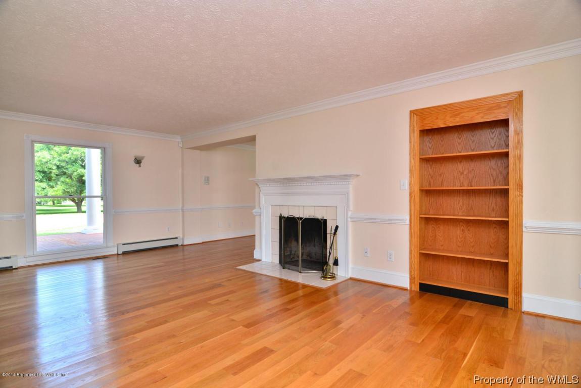 16900 Holly Point Road Williamsburg, VA 23185 - Photo 10 of 62 Gallery Image 10