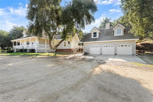 $2,265,000 | 30301 Oak Grove Drive, Redlands, CA 92373