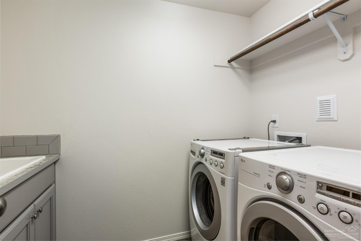 1706 Southwest 36th Street Redmond, OR 97756 - Photo 16 of 24 Additional Photo