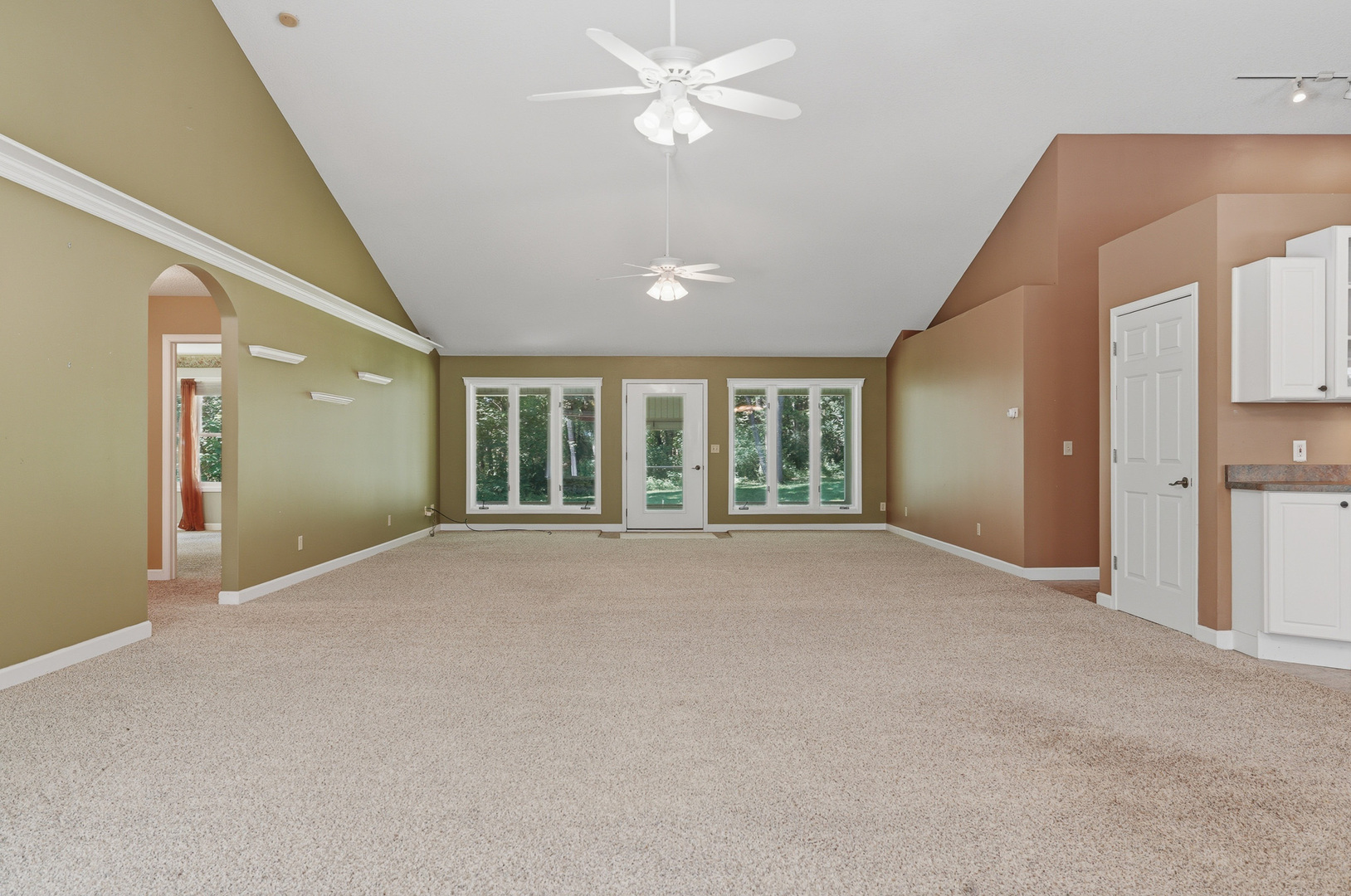 15207 Henry Road Morrison, IL 61270 - Photo 6 of 54