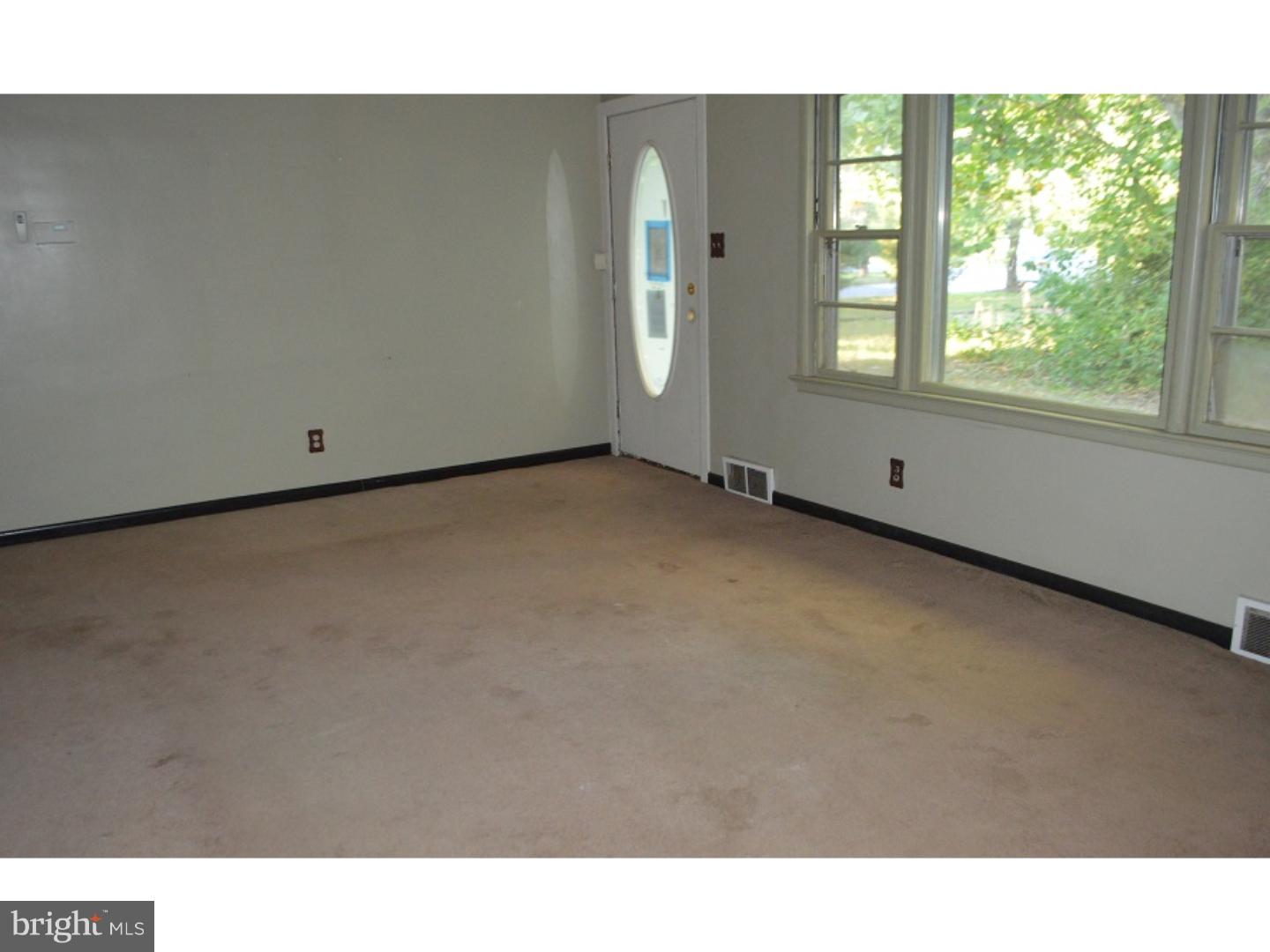 937 Sicklerville Road Sicklerville, NJ 08081 - Photo 3 of 12