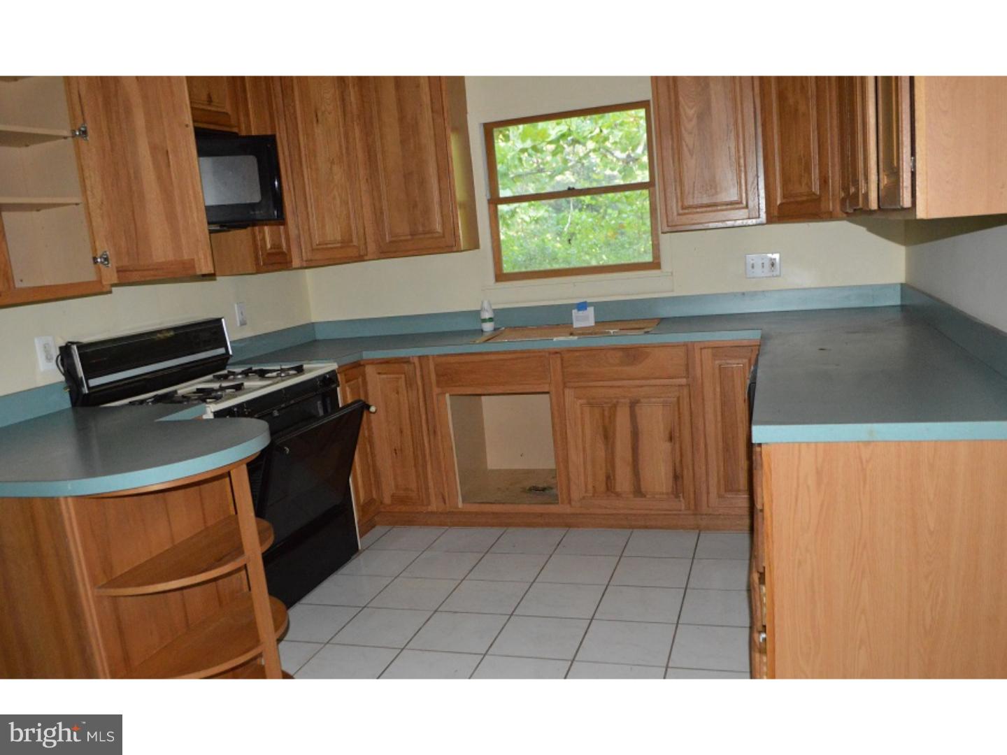 937 Sicklerville Road Sicklerville, NJ 08081 - Photo 4 of 12