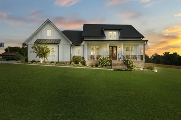 $675,000 | 1225 Collins Lane, Huntland, TN 37345