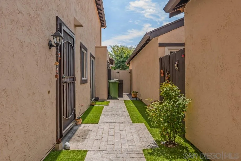 10384 Rochelle Avenue Santee, CA 92071 - Photo 17 of 24 Gallery Image 17