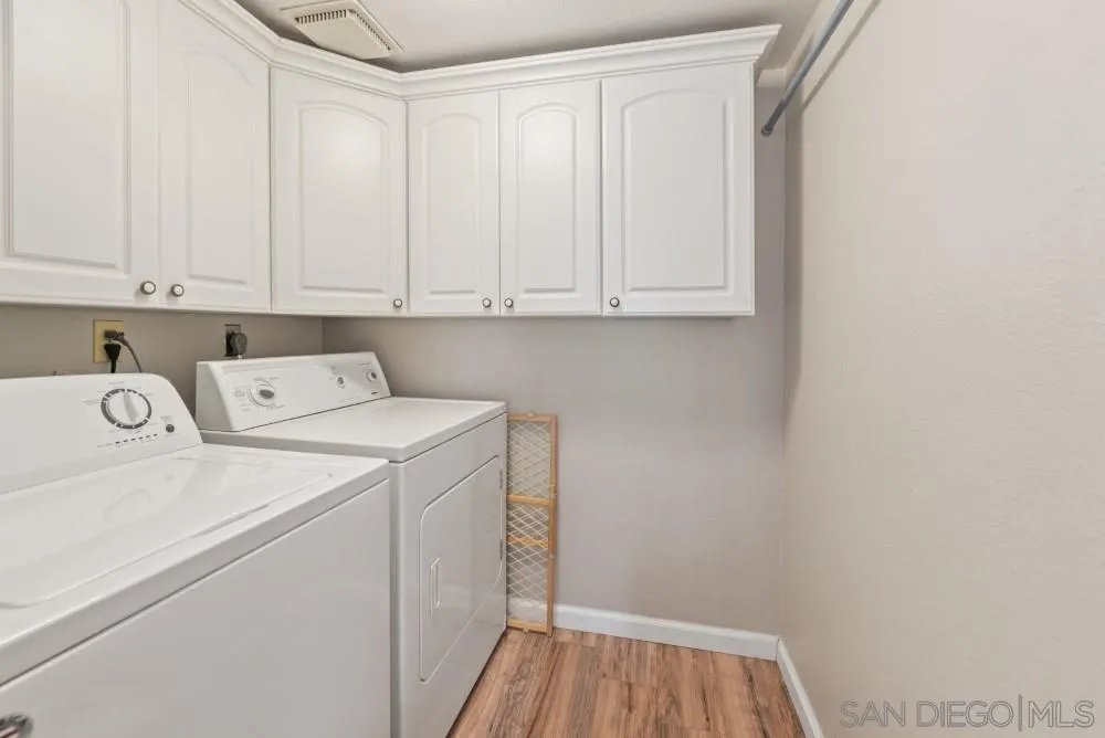 10384 Rochelle Avenue Santee, CA 92071 - Photo 8 of 24 Gallery Image 8