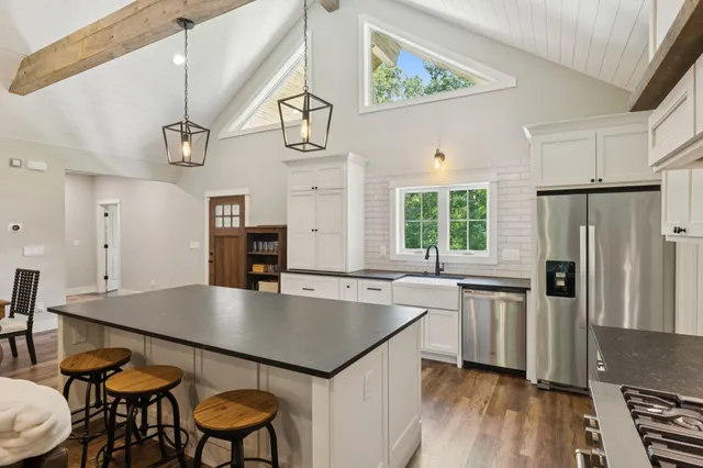 $915,000 | 7903 Daugherty-Capley Road, Primm Springs, TN 38476