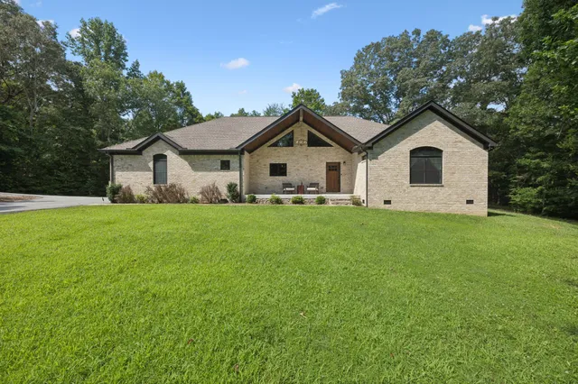 $915,000 | 7903 Daugherty-Capley Road, Primm Springs, TN 38476