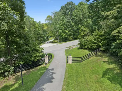 $915,000 | 7903 Daugherty-Capley Road, Primm Springs, TN 38476