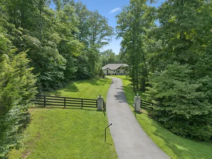 $915,000 | 7903 Daugherty-Capley Road, Primm Springs, TN 38476