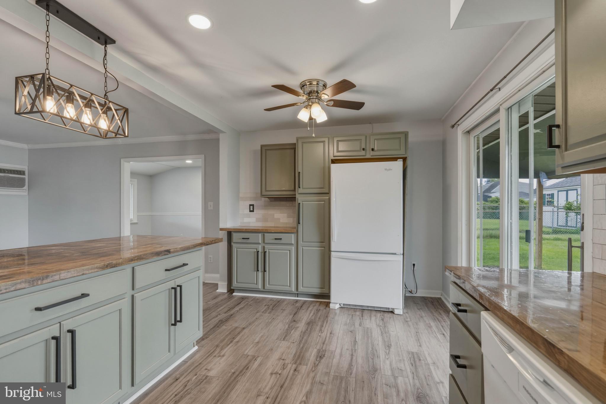18 Tinder Road Levittown, PA 19056 - Photo 11 of 31 Gallery Image 11