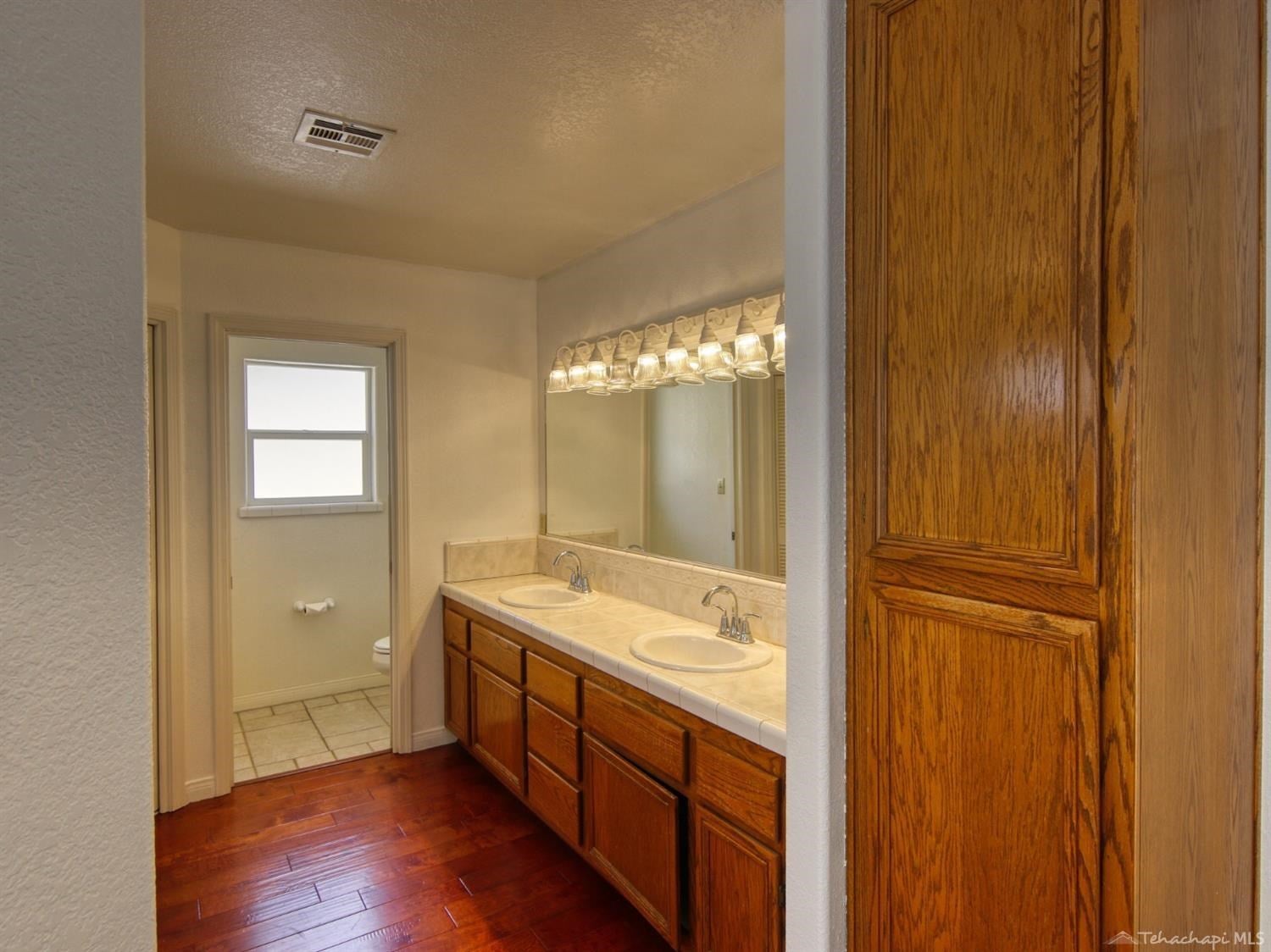 27960 Cumberland Road Tehachapi, CA 93561 - Photo 23 of 43 Gallery Image 23