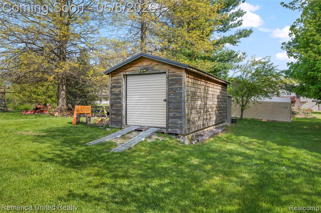2558 Clivedon Road Howell, MI 48843 - Photo 15 of 46