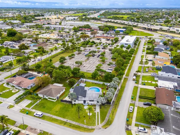 $4,700 | 11220 Southwest 181st Terrace, Unit 11220, Miami, FL 33157