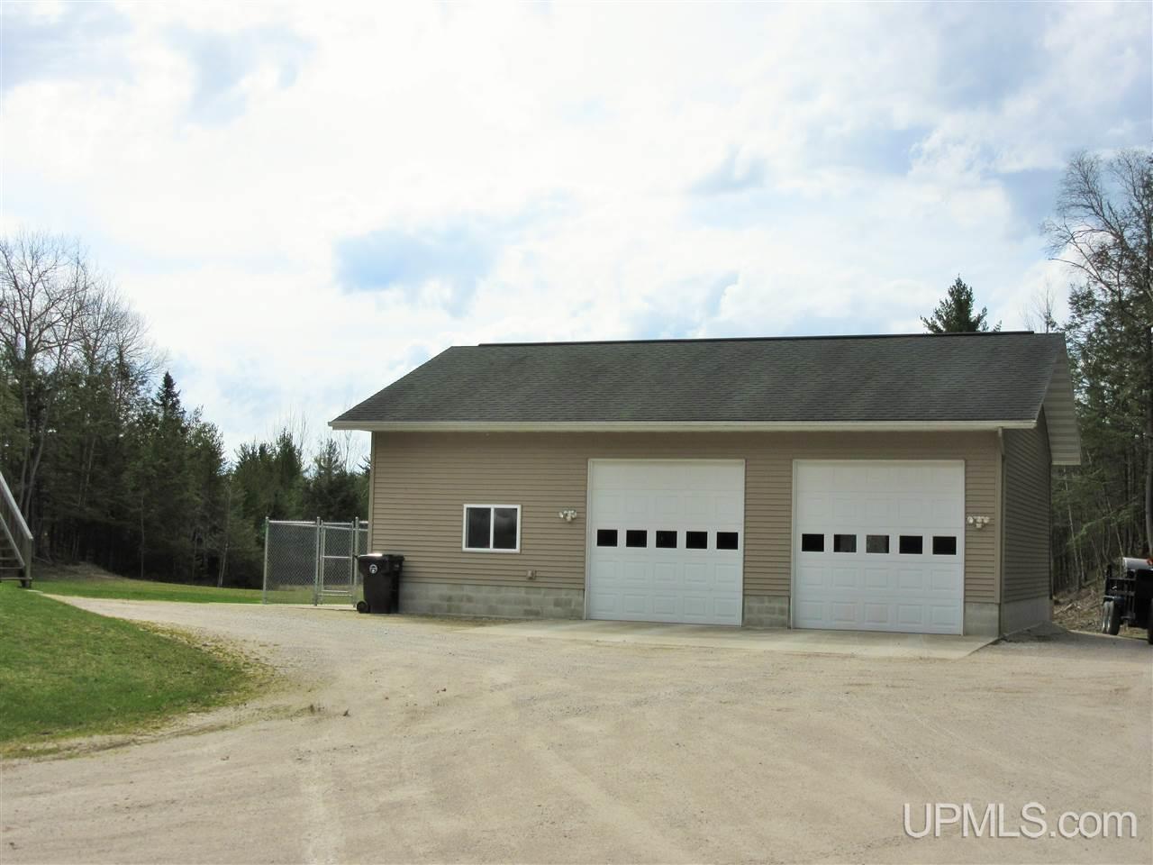 540 East Gulliver Lake Road Gulliver, MI 49840 - Photo 2 of 30