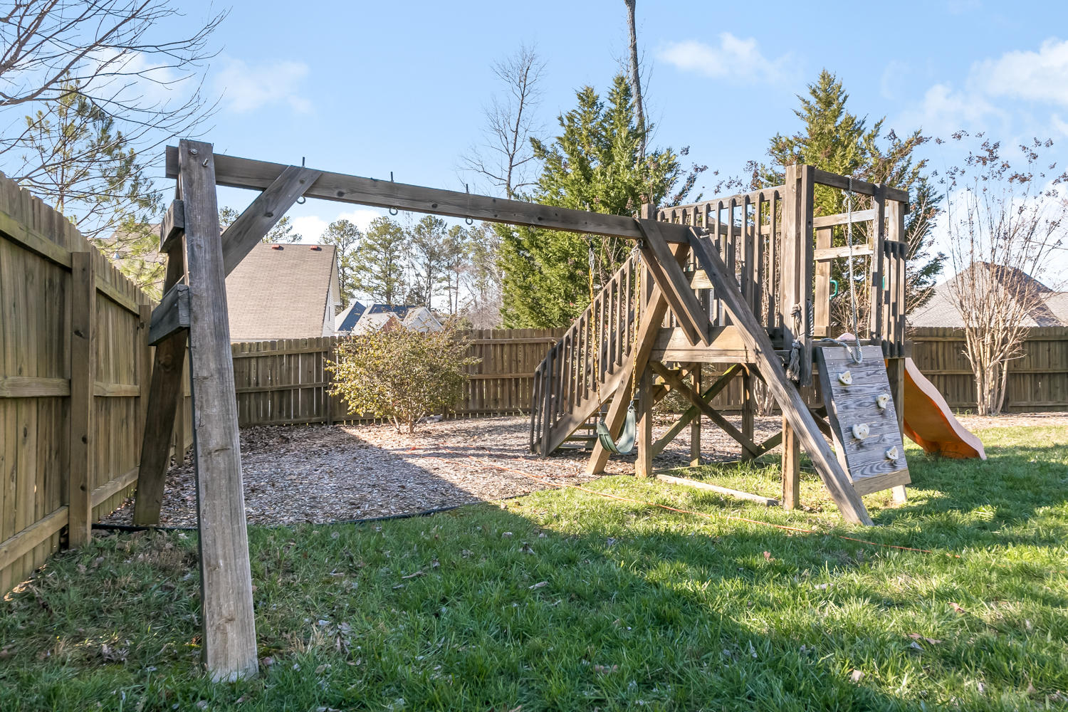 2481 Triangle Farm Road Chattanooga, TN 37421 - Photo 30 of 31 Back Yard Swing Set