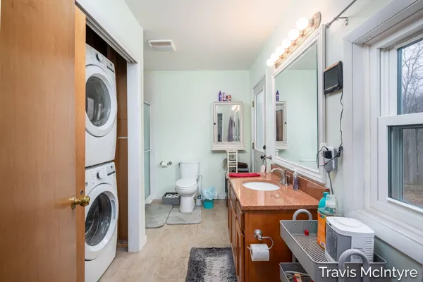 $260,000 | 607 North Washington Street, Lowell, MI 49331