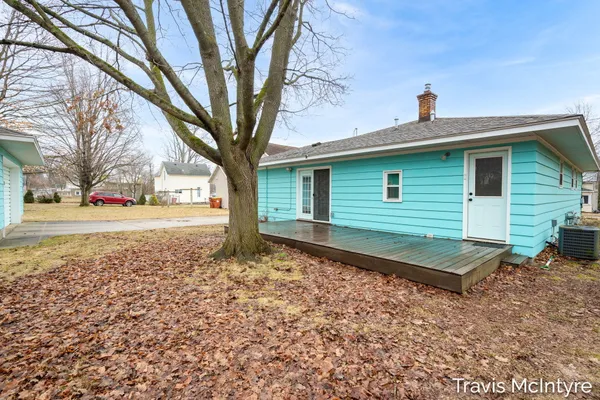$260,000 | 607 North Washington Street, Lowell, MI 49331