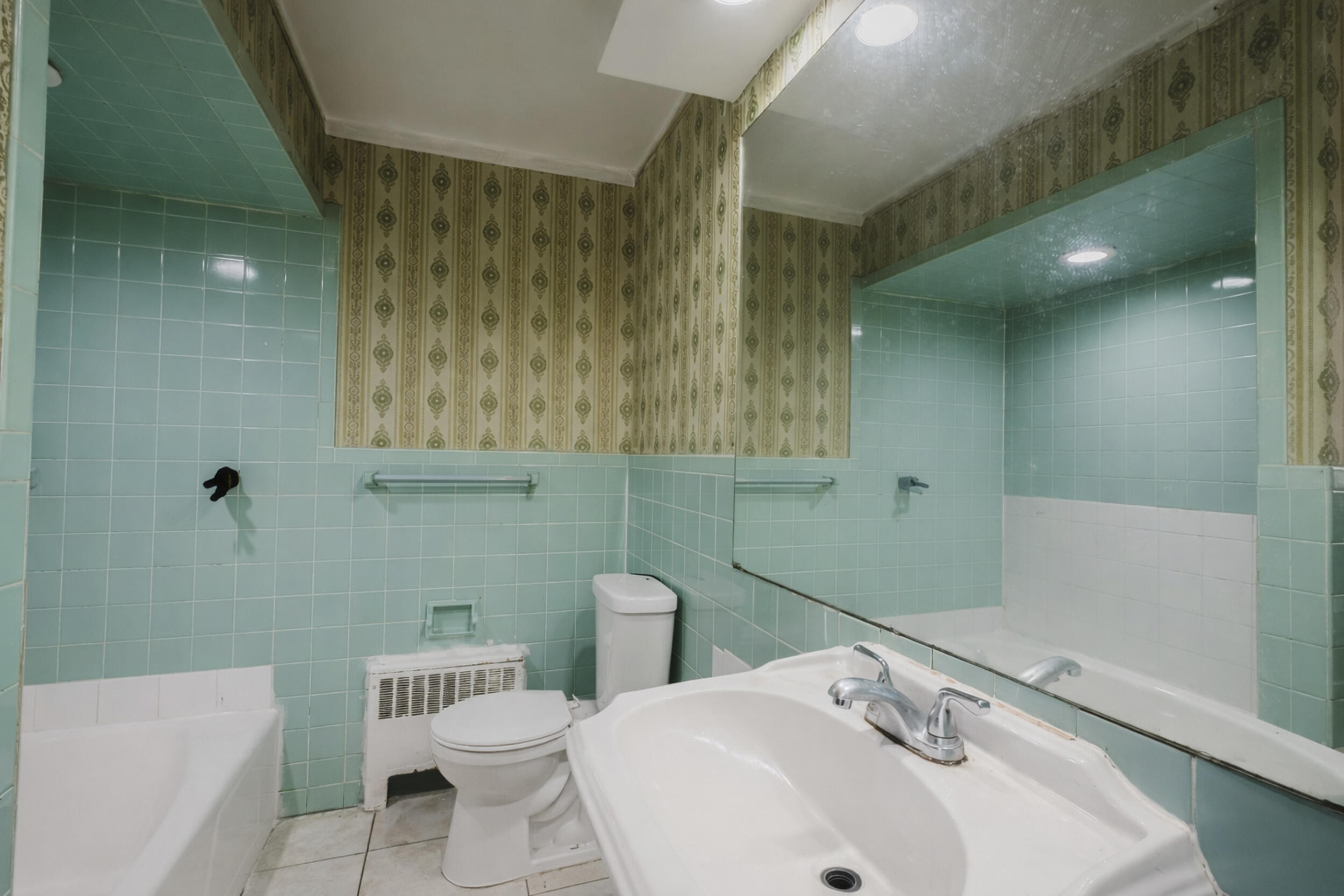 67 Maple Street Lewiston, ME 04240 - Photo 12 of 45 19_67_maple_st-17