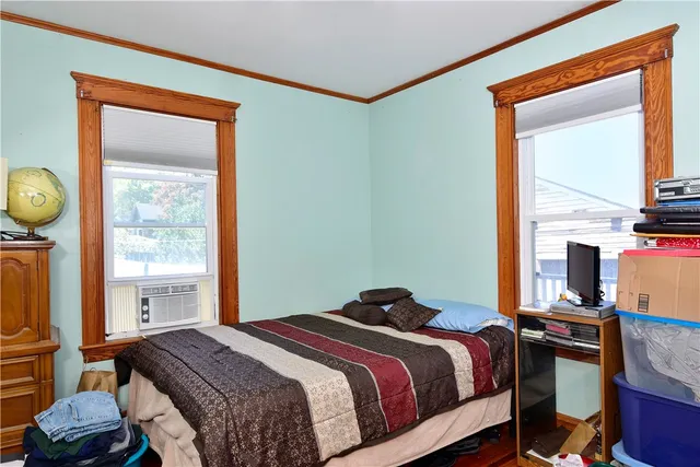 $1,100,000 | 1 Arnold Avenue, Newport, RI 02840