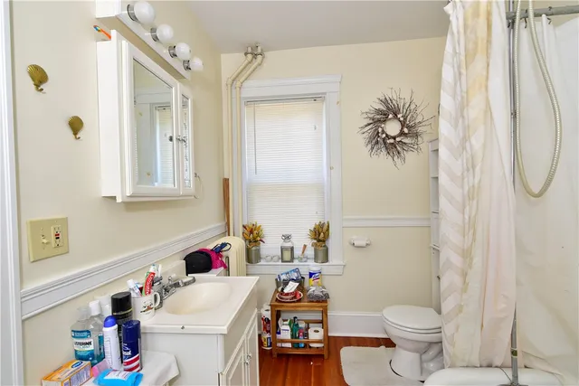 $1,100,000 | 1 Arnold Avenue, Newport, RI 02840