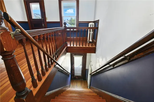 $1,100,000 | 1 Arnold Avenue, Newport, RI 02840