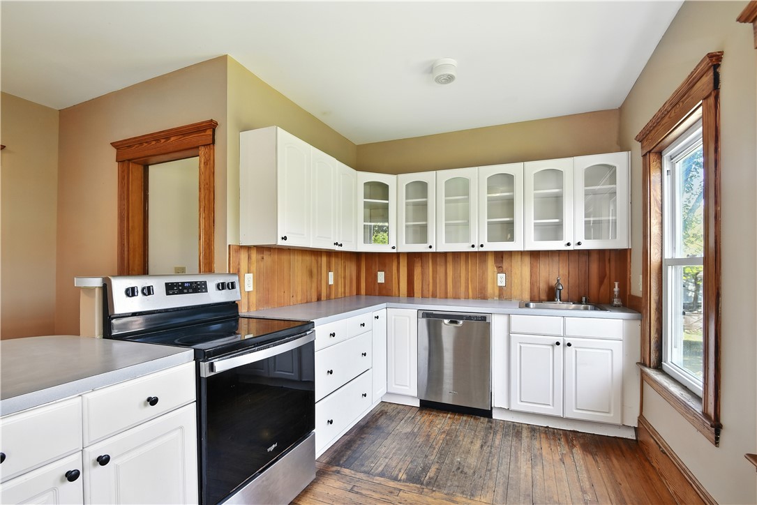 1 Arnold Avenue Newport, RI 02840 - Photo 32 of 43