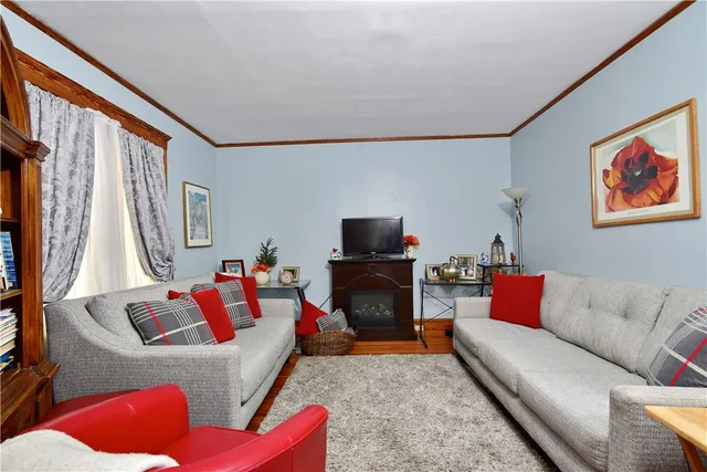 $1,100,000 | 1 Arnold Avenue, Newport, RI 02840