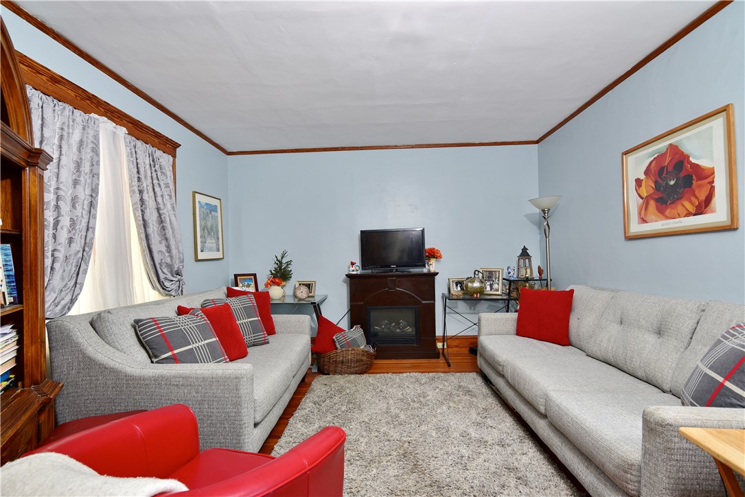 1 Arnold Avenue Newport, RI 02840 - Photo 8 of 43