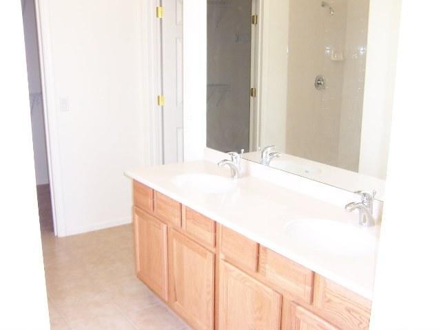 131 Corte Alemania Rio Rico, AZ 85648 - Photo 7 of 9