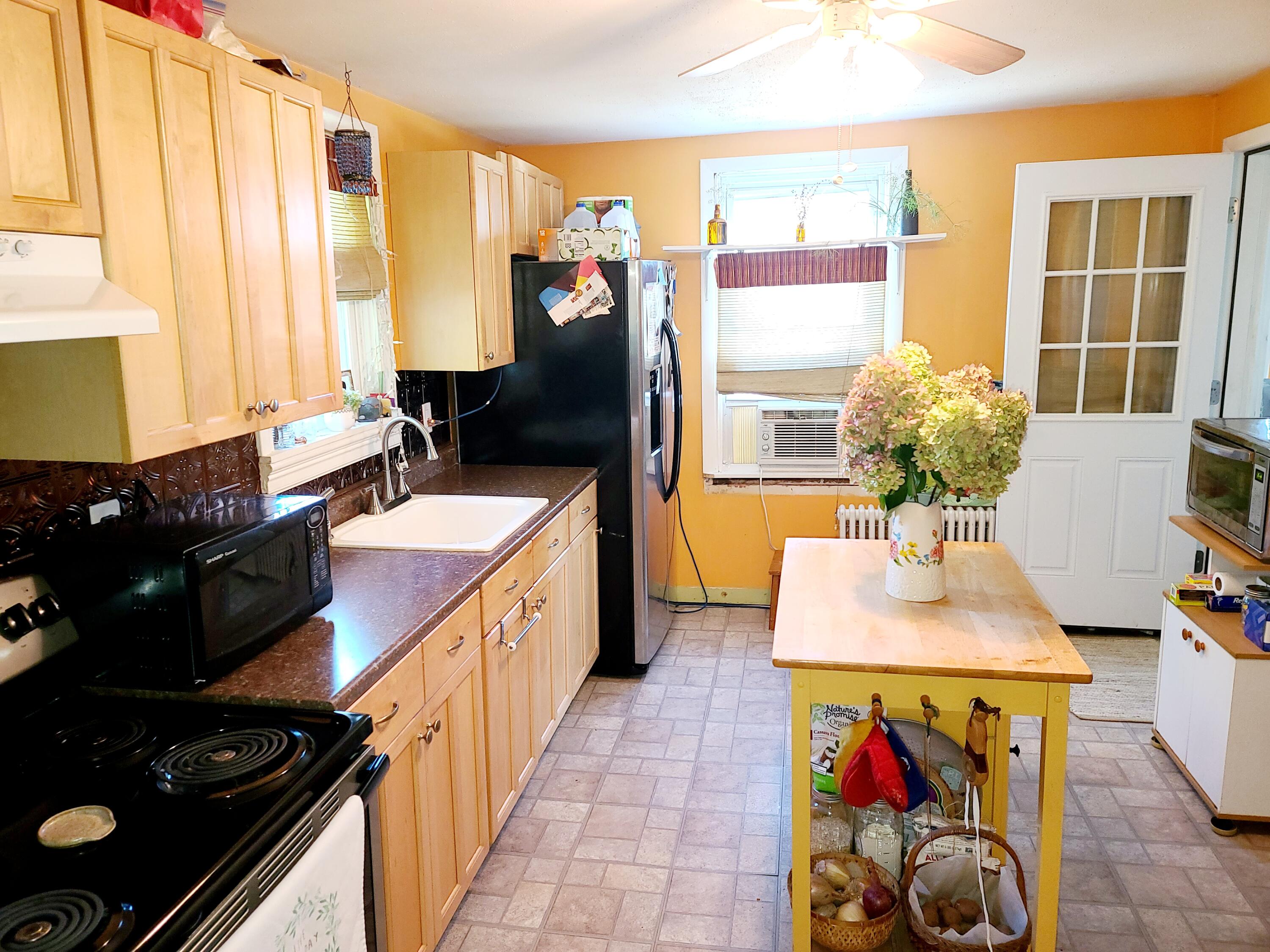12 Riverside Place Lewiston, ME 04240 - Photo 4 of 30 20211007_143937