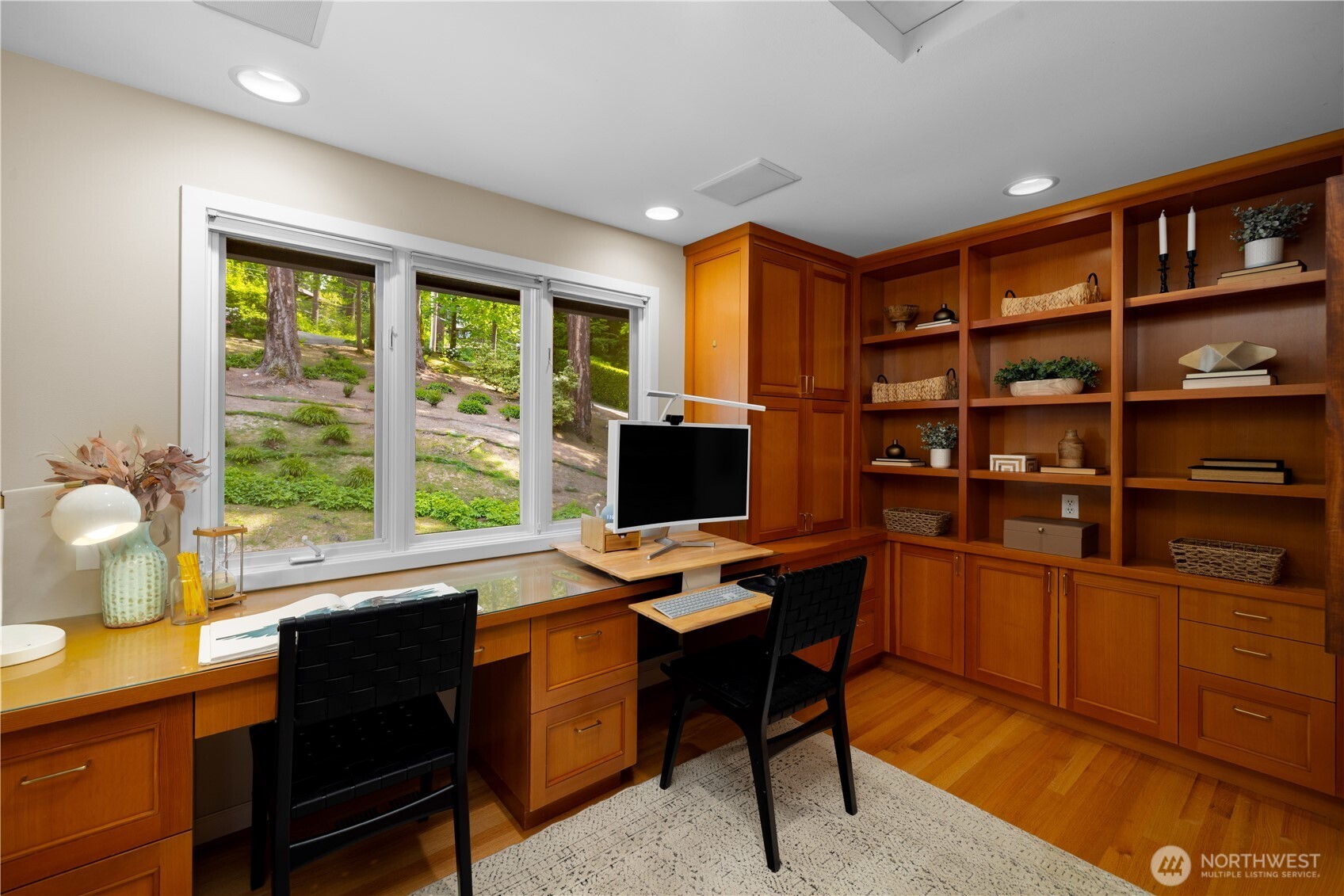 3813 West Mercer Way Mercer Island, WA 98040 - Photo 11 of 31