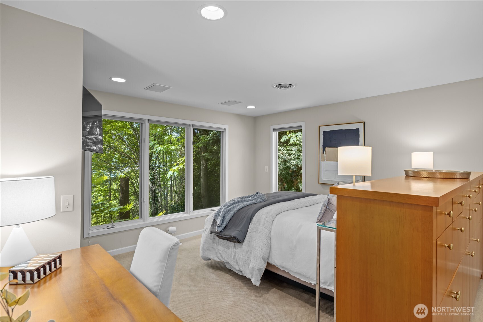 3813 West Mercer Way Mercer Island, WA 98040 - Photo 13 of 31