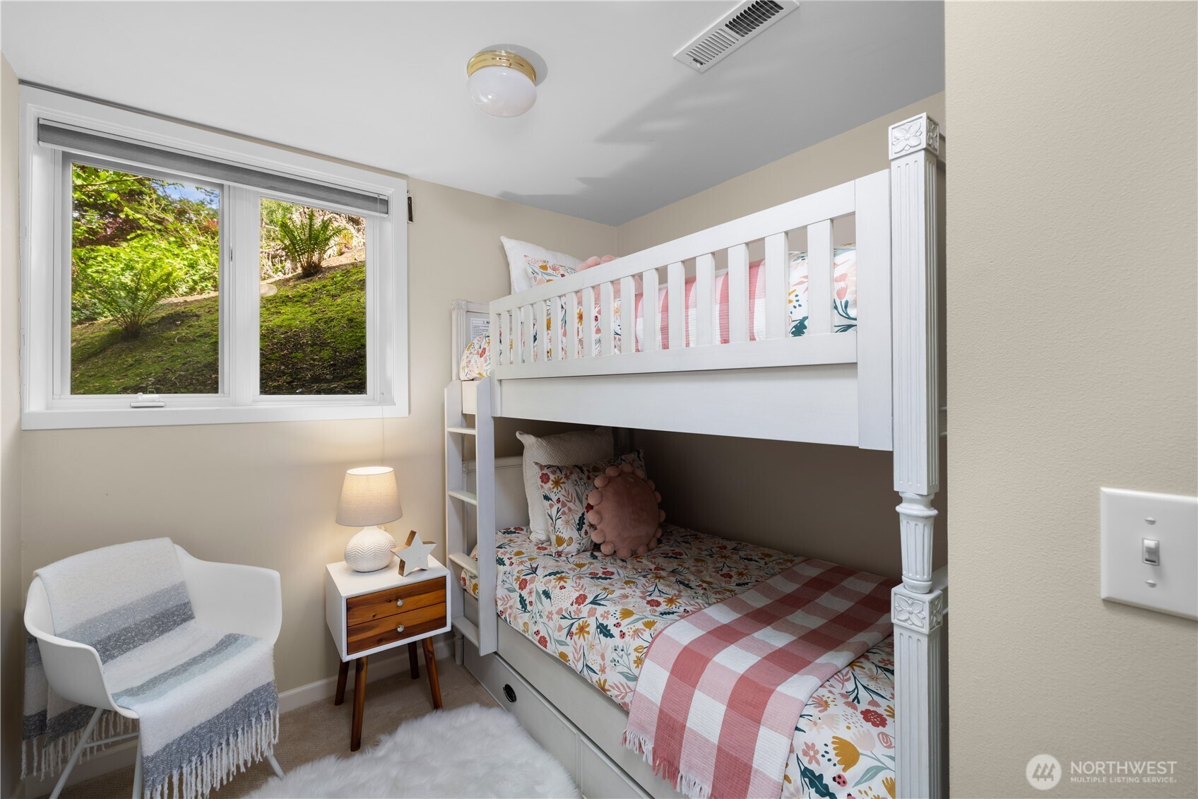 3813 West Mercer Way Mercer Island, WA 98040 - Photo 19 of 31