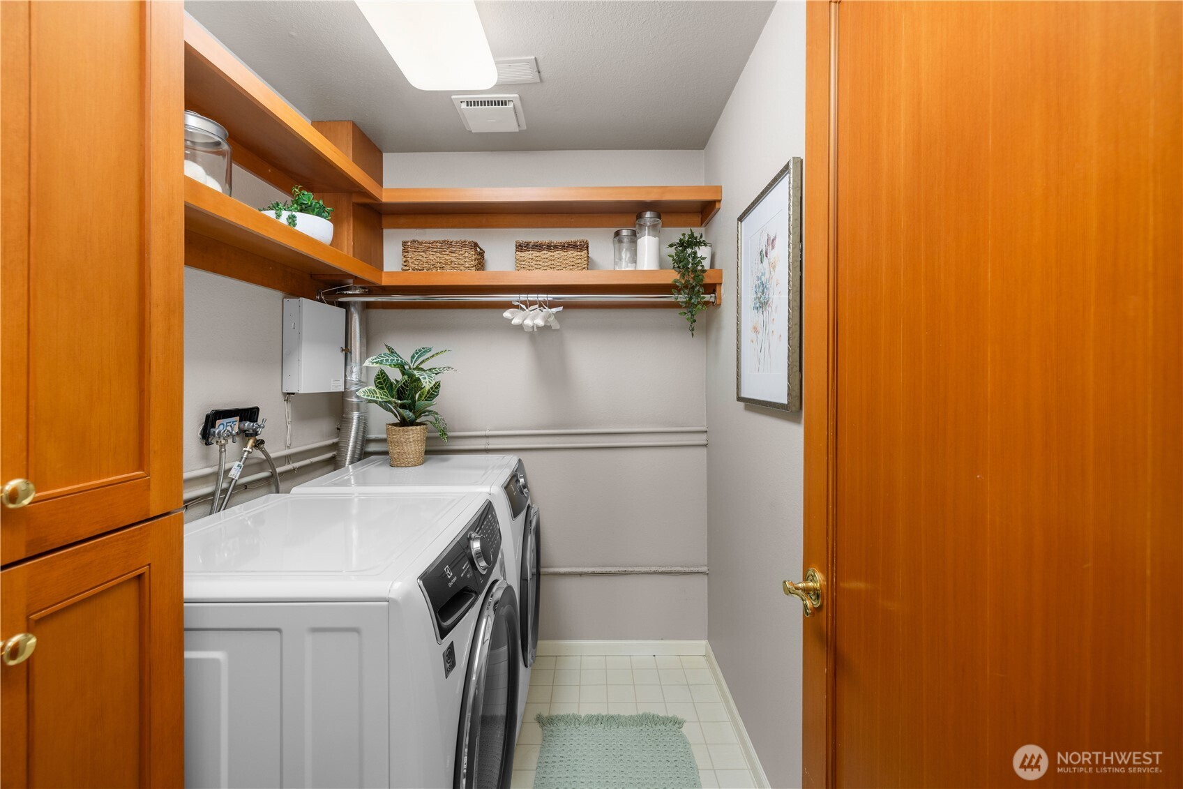 3813 West Mercer Way Mercer Island, WA 98040 - Photo 20 of 31
