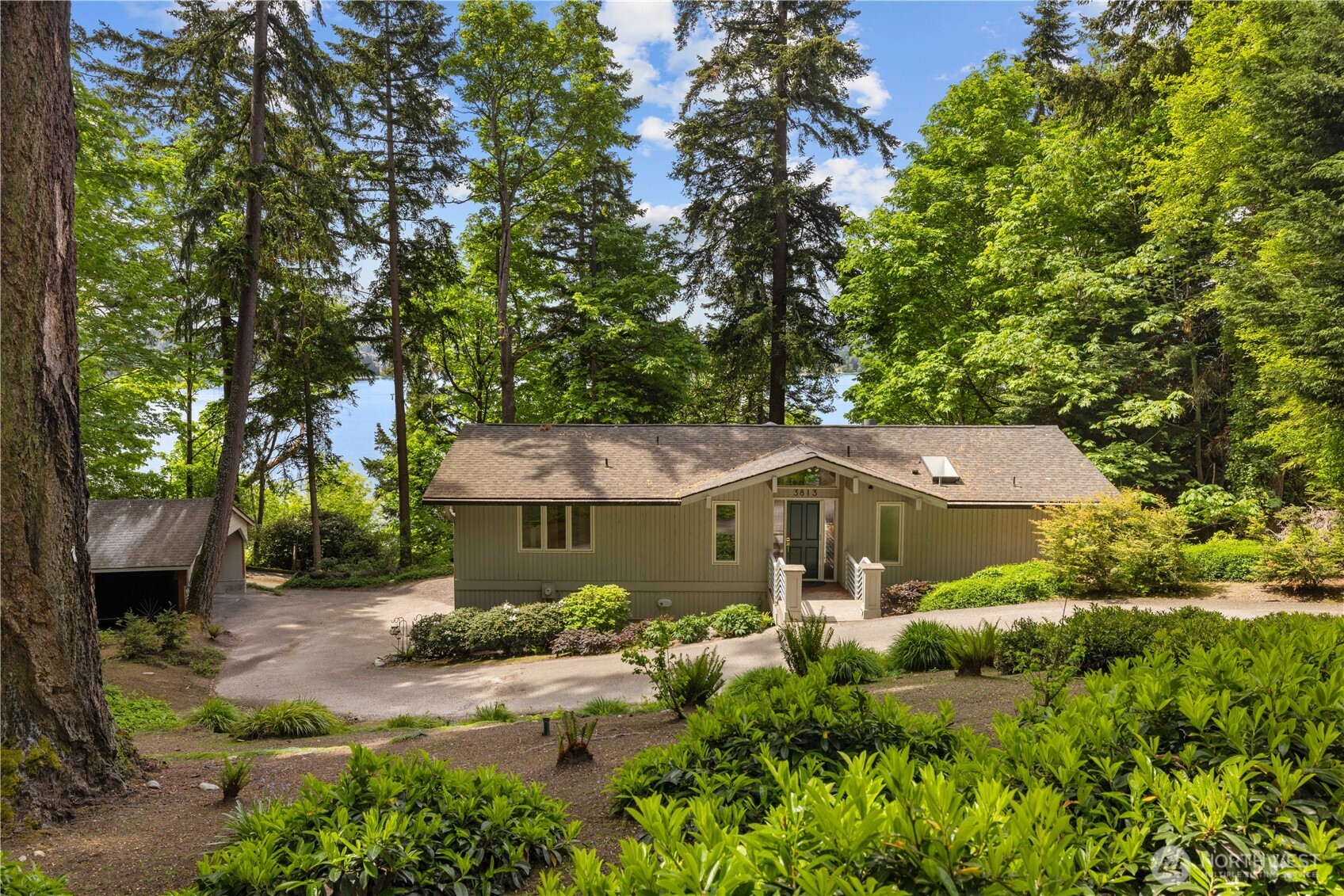 3813 West Mercer Way Mercer Island, WA 98040 - Photo 26 of 31