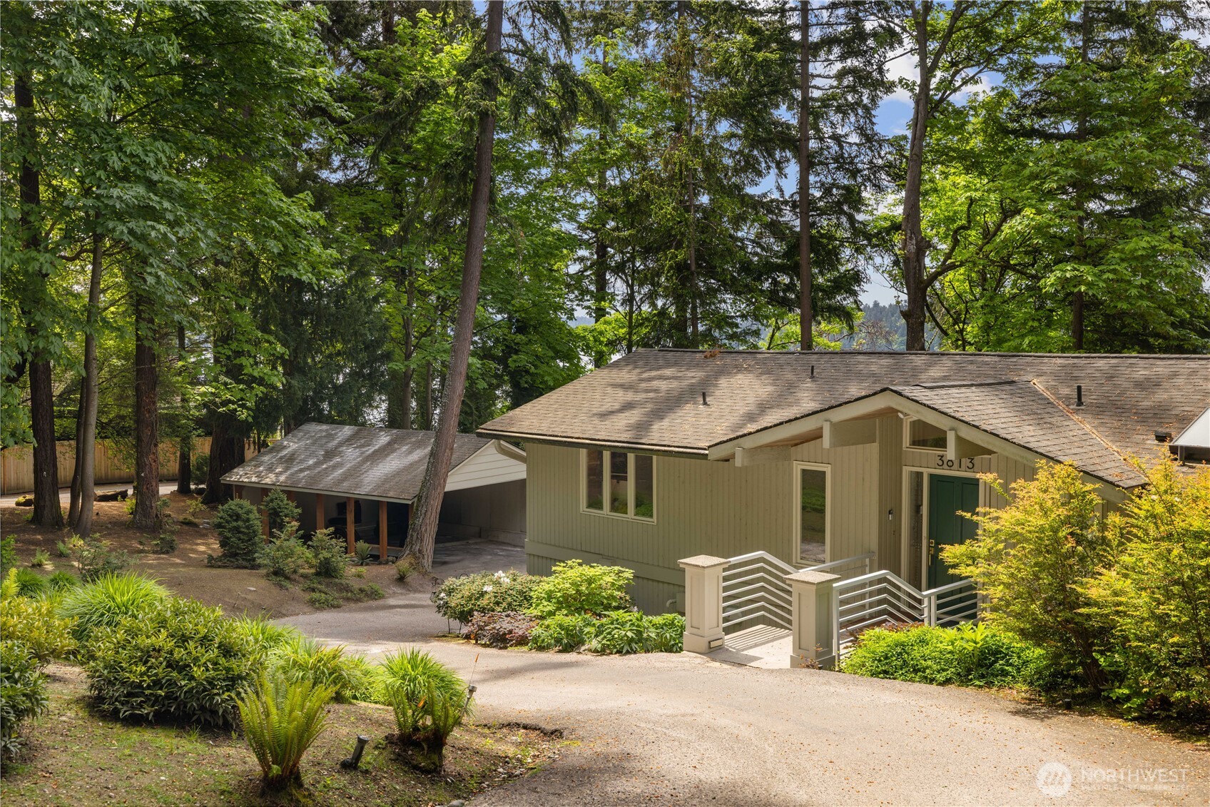 3813 West Mercer Way Mercer Island, WA 98040 - Photo 27 of 31