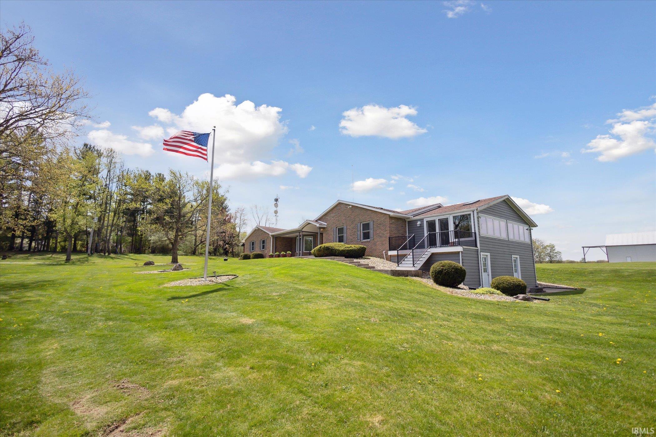 63777 Oak Road South Bend, IN 46614 - Photo 3 of 36 Gallery Image 3