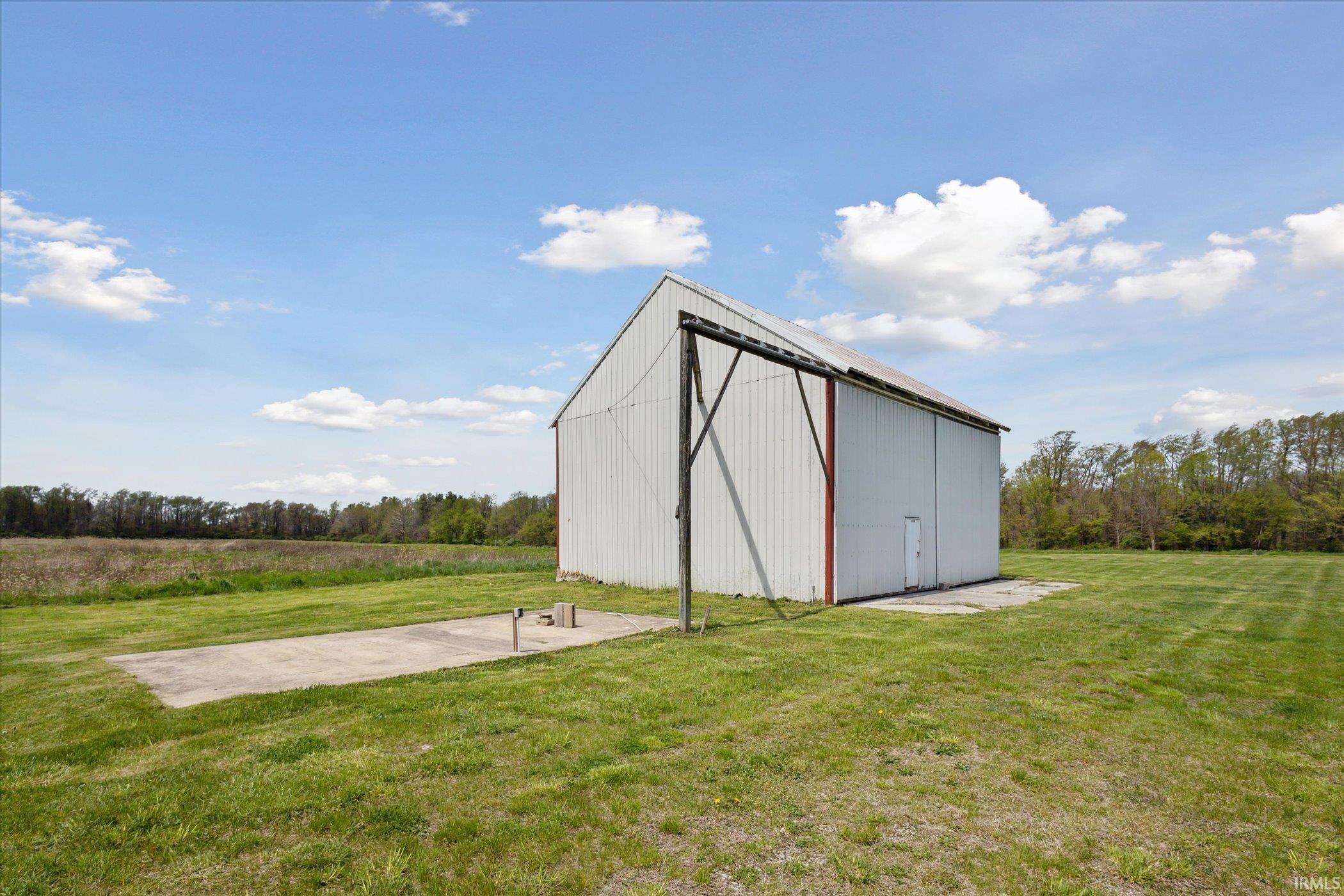63777 Oak Road South Bend, IN 46614 - Photo 32 of 36 Gallery Image 32