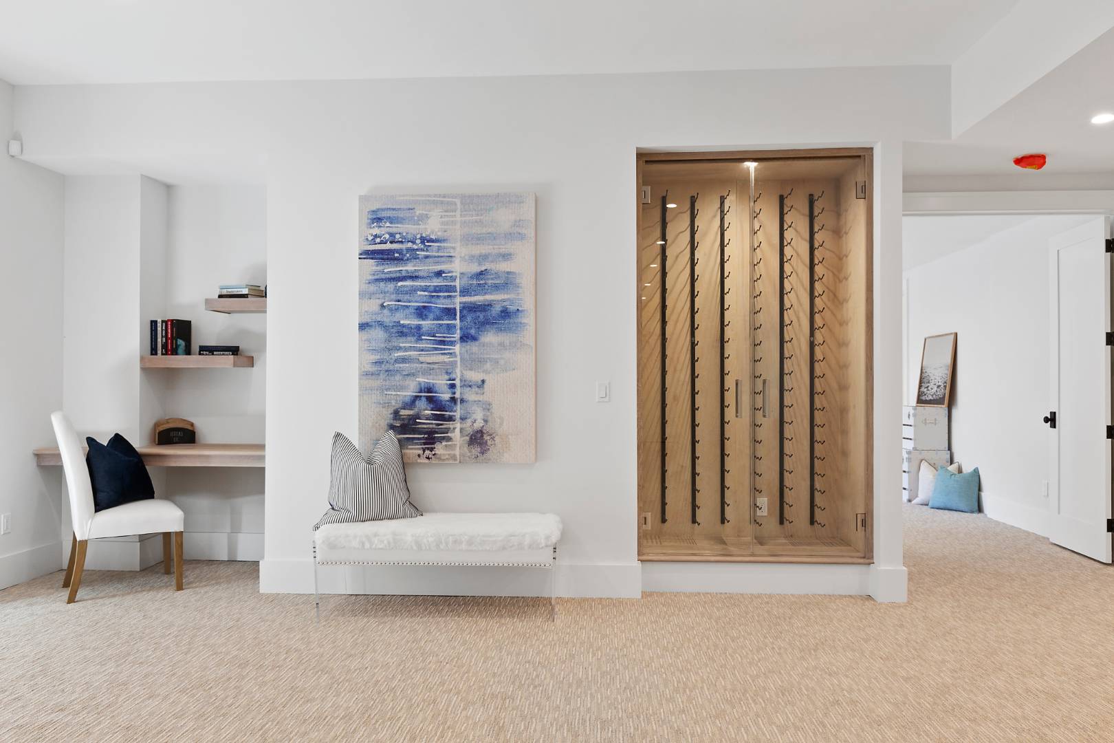 8 Greenway Drive East Hampton, NY 11937 - Photo 29 of 38 a living room with furniture and a window