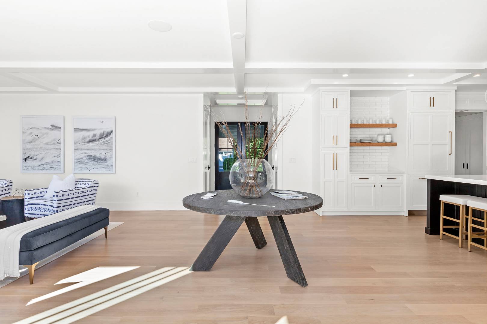 8 Greenway Drive East Hampton, NY 11937 - Photo 6 of 38 a view of a livingroom with furniture and window