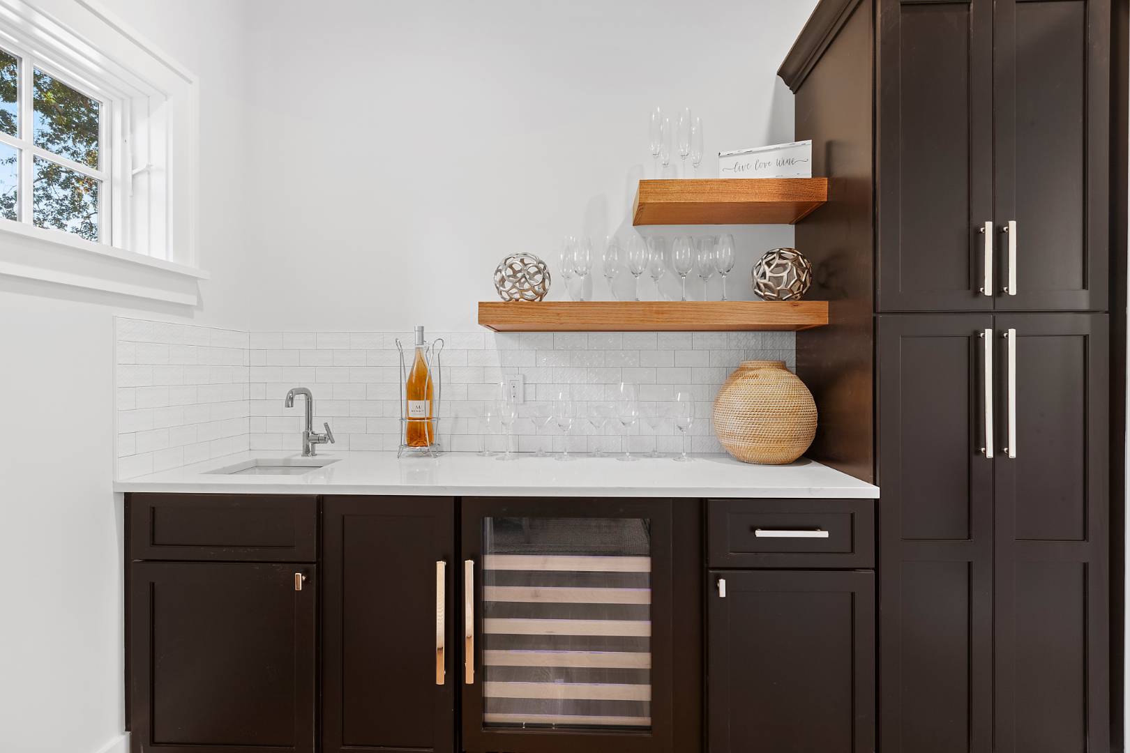 8 Greenway Drive East Hampton, NY 11937 - Photo 10 of 38 a bathroom with a sink a toilet and vanity