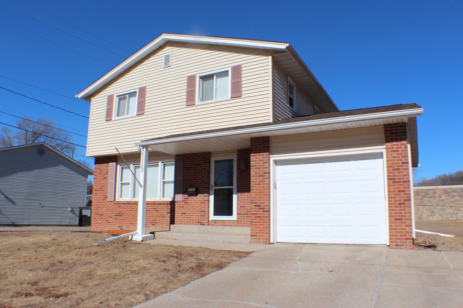 5113 44th Avenue Moline, IL 61265 - Photo 30 of 30 a front view of a house