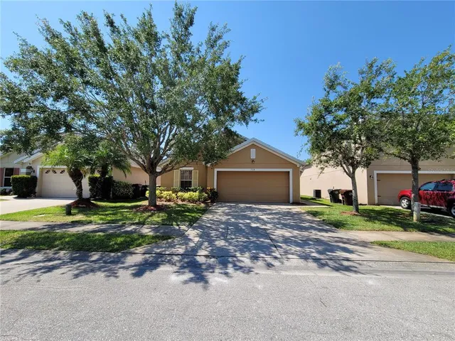 $299,999 | 1914 Commander Way, Kissimmee, FL 34746